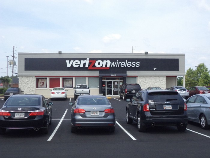 Verizon_Wireless_Store,_Griffin.JPG